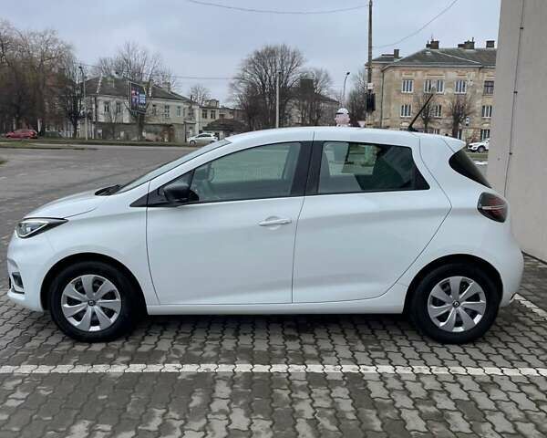 Белый Рено Зое, объемом двигателя 0 л и пробегом 58 тыс. км за 11996 $, фото 9 на Automoto.ua