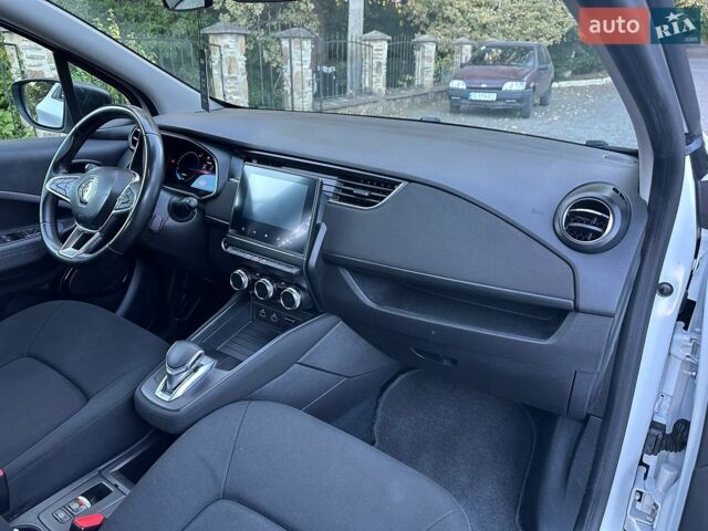 Білий Рено Зое, об'ємом двигуна 0 л та пробігом 80 тис. км за 13200 $, фото 38 на Automoto.ua