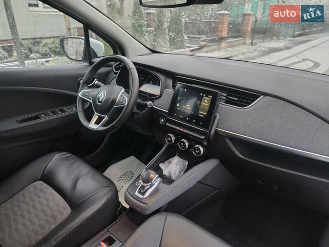 Белый Рено Зое, объемом двигателя 0 л и пробегом 50 тыс. км за 11999 $, фото 13 на Automoto.ua