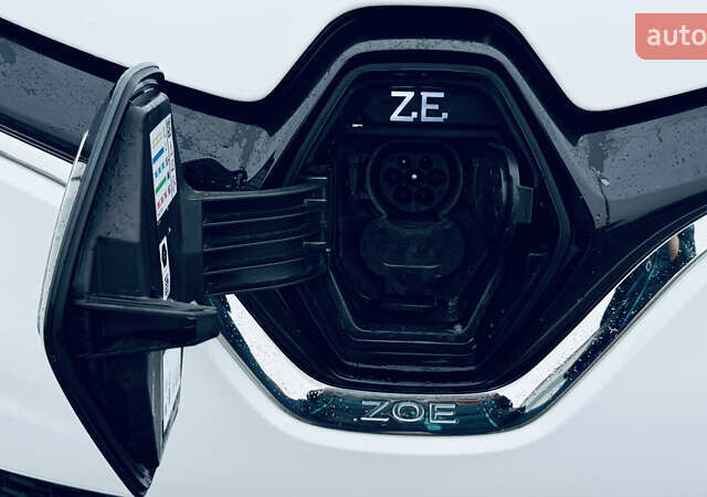 Білий Рено Зое, об'ємом двигуна 0 л та пробігом 59 тис. км за 12800 $, фото 29 на Automoto.ua