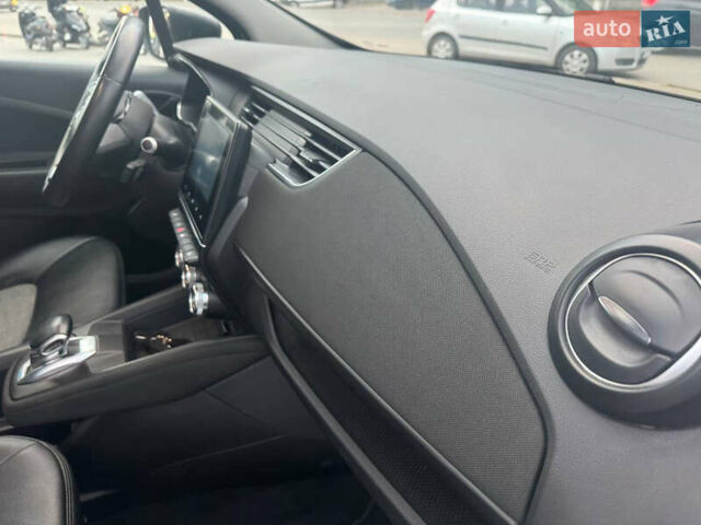 Белый Рено Зое, объемом двигателя 0 л и пробегом 38 тыс. км за 11900 $, фото 26 на Automoto.ua