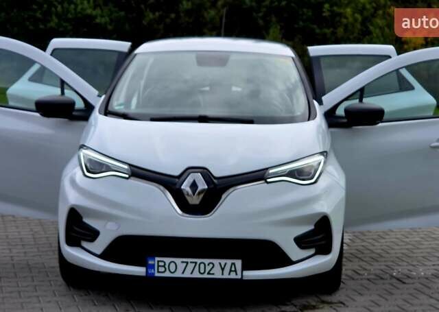 Белый Рено Зое, объемом двигателя 0 л и пробегом 151 тыс. км за 11000 $, фото 14 на Automoto.ua