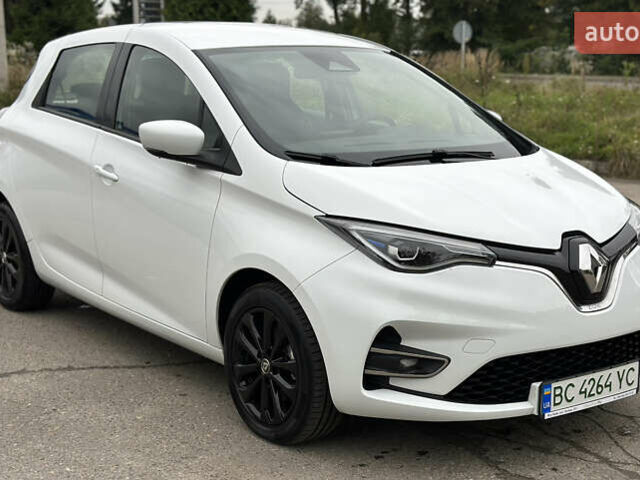 Белый Рено Зое, объемом двигателя 0 л и пробегом 51 тыс. км за 13200 $, фото 2 на Automoto.ua