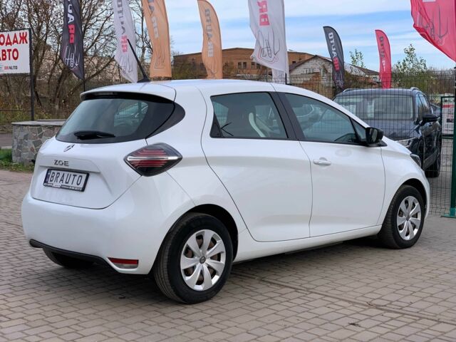 Белый Рено Зое, объемом двигателя 0 л и пробегом 90 тыс. км за 12999 $, фото 4 на Automoto.ua