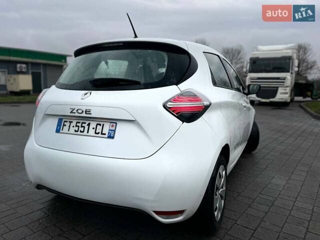 Белый Рено Зое, объемом двигателя 0 л и пробегом 123 тыс. км за 10999 $, фото 13 на Automoto.ua