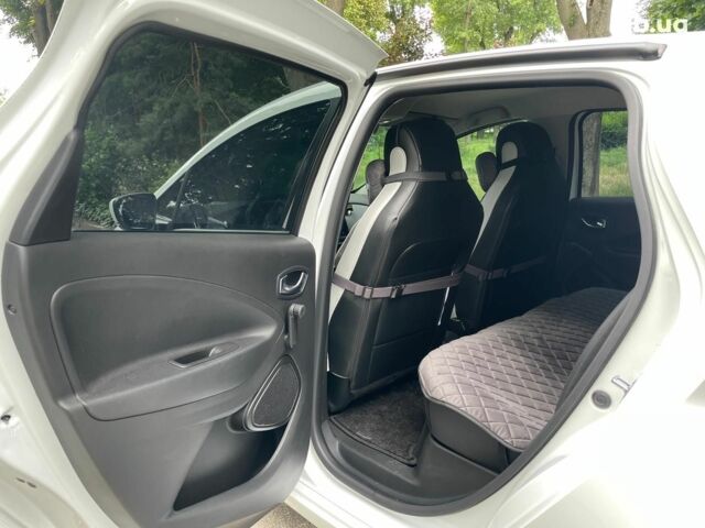 Белый Рено Зое, объемом двигателя 0 л и пробегом 34 тыс. км за 13990 $, фото 15 на Automoto.ua