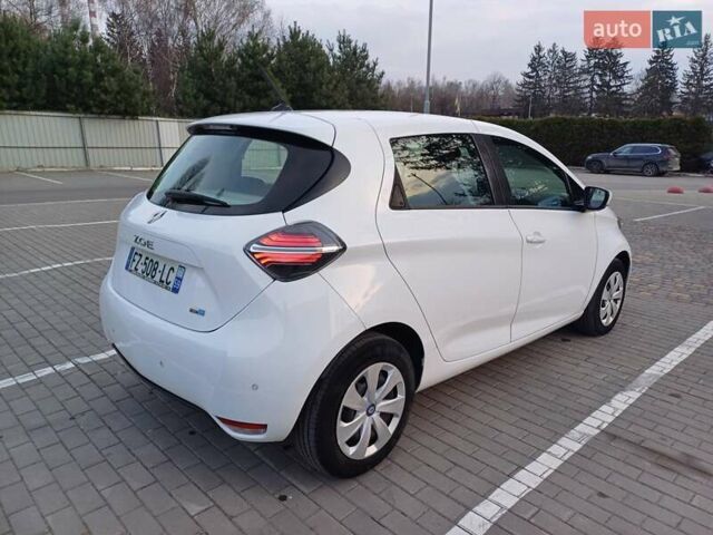 Белый Рено Зое, объемом двигателя 0 л и пробегом 62 тыс. км за 11500 $, фото 4 на Automoto.ua