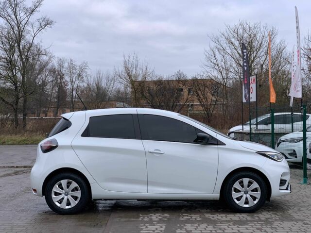 Белый Рено Зое, объемом двигателя 0 л и пробегом 124 тыс. км за 11955 $, фото 7 на Automoto.ua