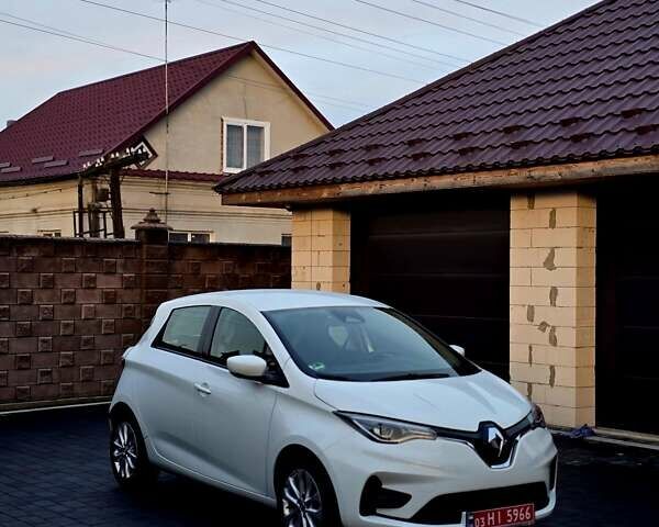 Белый Рено Зое, объемом двигателя 0 л и пробегом 16 тыс. км за 12999 $, фото 6 на Automoto.ua
