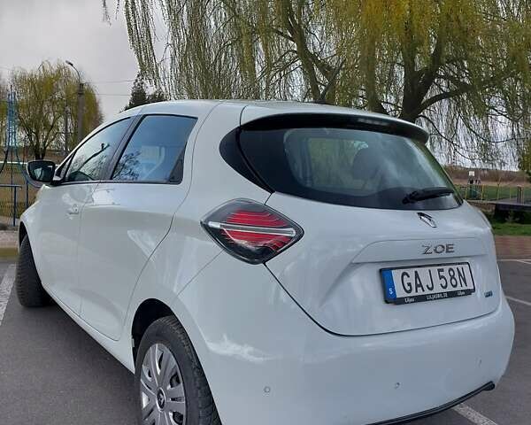 Белый Рено Зое, объемом двигателя 0 л и пробегом 59 тыс. км за 11199 $, фото 10 на Automoto.ua