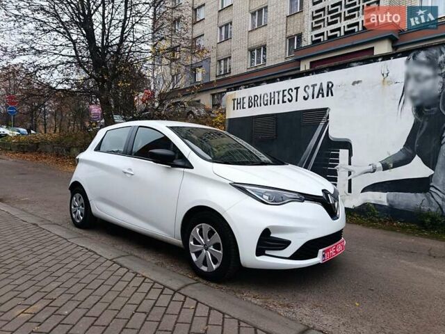 Белый Рено Зое, объемом двигателя 0 л и пробегом 82 тыс. км за 11600 $, фото 10 на Automoto.ua