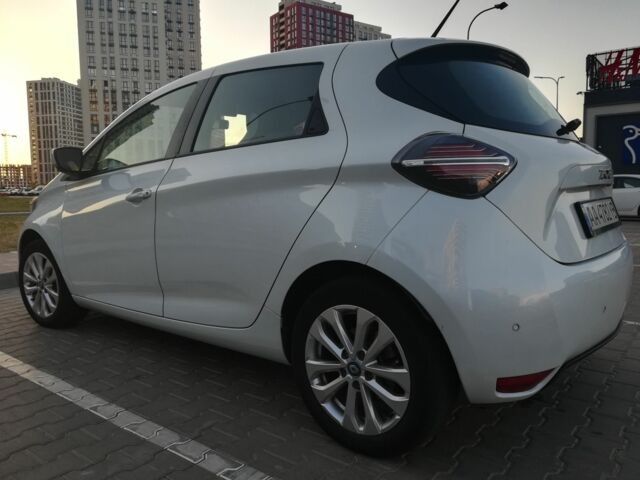 Білий Рено Зое, об'ємом двигуна 0 л та пробігом 31 тис. км за 14499 $, фото 2 на Automoto.ua