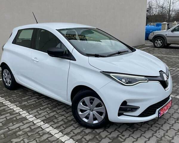 Белый Рено Зое, объемом двигателя 0 л и пробегом 58 тыс. км за 11996 $, фото 10 на Automoto.ua