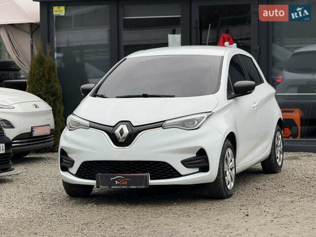 Белый Рено Зое, объемом двигателя 0 л и пробегом 85 тыс. км за 10999 $, фото 1 на Automoto.ua