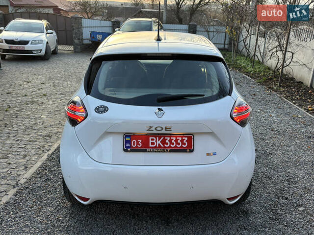 Белый Рено Зое, объемом двигателя 0 л и пробегом 29 тыс. км за 11999 $, фото 4 на Automoto.ua