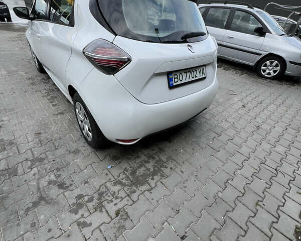 Білий Рено Зое, об'ємом двигуна 0 л та пробігом 150 тис. км за 10900 $, фото 7 на Automoto.ua