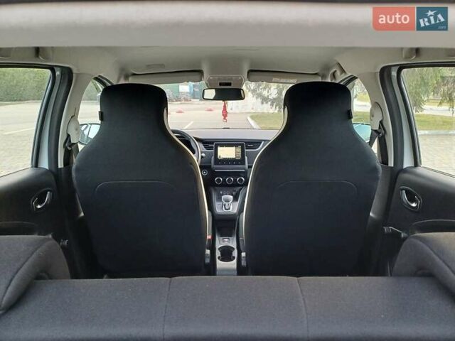 Белый Рено Зое, объемом двигателя 0 л и пробегом 62 тыс. км за 11500 $, фото 12 на Automoto.ua