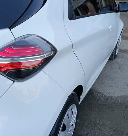 Білий Рено Зое, об'ємом двигуна 0 л та пробігом 117 тис. км за 12400 $, фото 26 на Automoto.ua