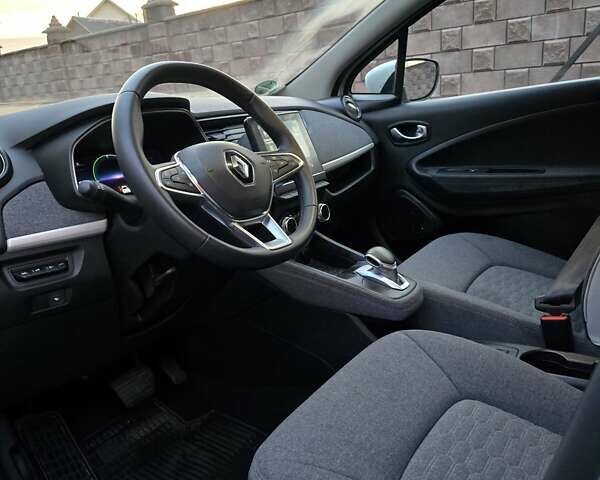 Белый Рено Зое, объемом двигателя 0 л и пробегом 16 тыс. км за 12999 $, фото 34 на Automoto.ua