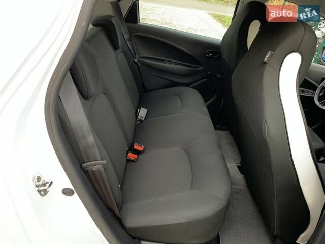 Рено Зое 2021 у Бердичеве на Automoto.ua Білий Рено Зое, об'ємом двигуна 0 л та пробігом 90 тис. км за 12999 $, фото 29 на Automoto.ua