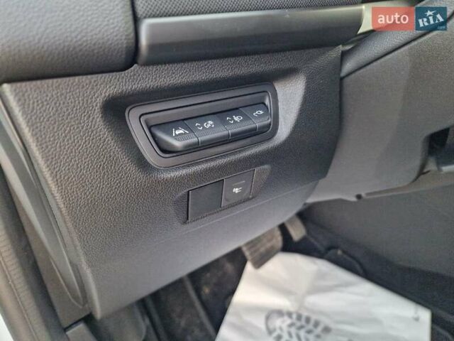 Білий Рено Зое, об'ємом двигуна 0 л та пробігом 30 тис. км за 12900 $, фото 25 на Automoto.ua