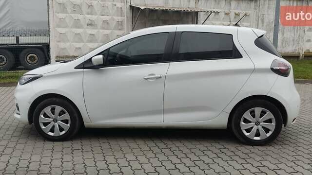 Белый Рено Зое, объемом двигателя 0 л и пробегом 76 тыс. км за 11000 $, фото 7 на Automoto.ua