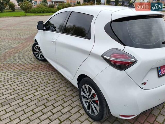Белый Рено Зое, объемом двигателя 0 л и пробегом 92 тыс. км за 13600 $, фото 5 на Automoto.ua