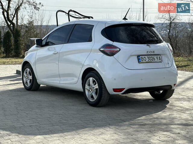 Белый Рено Зое, объемом двигателя 0 л и пробегом 25 тыс. км за 12300 $, фото 12 на Automoto.ua
