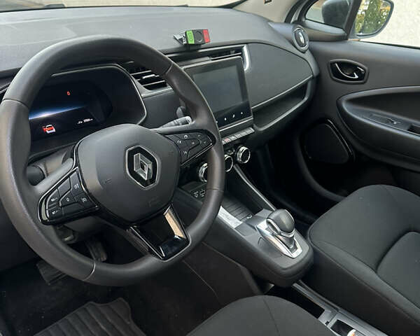 Білий Рено Зое, об'ємом двигуна 0 л та пробігом 37 тис. км за 9600 $, фото 12 на Automoto.ua