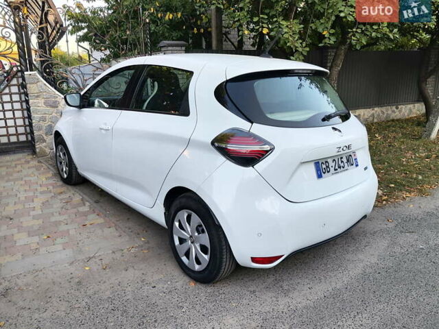Белый Рено Зое, объемом двигателя 0 л и пробегом 53 тыс. км за 12300 $, фото 4 на Automoto.ua