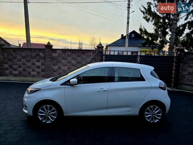 Белый Рено Зое, объемом двигателя 0 л и пробегом 16 тыс. км за 12999 $, фото 11 на Automoto.ua