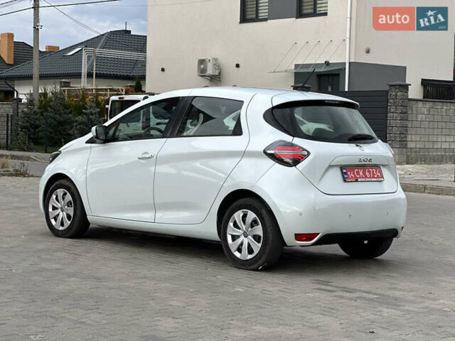 Белый Рено Зое, объемом двигателя 0 л и пробегом 106 тыс. км за 11400 $, фото 10 на Automoto.ua