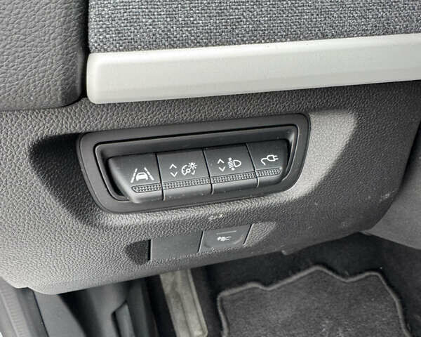 Белый Рено Зое, объемом двигателя 0 л и пробегом 12 тыс. км за 13400 $, фото 17 на Automoto.ua