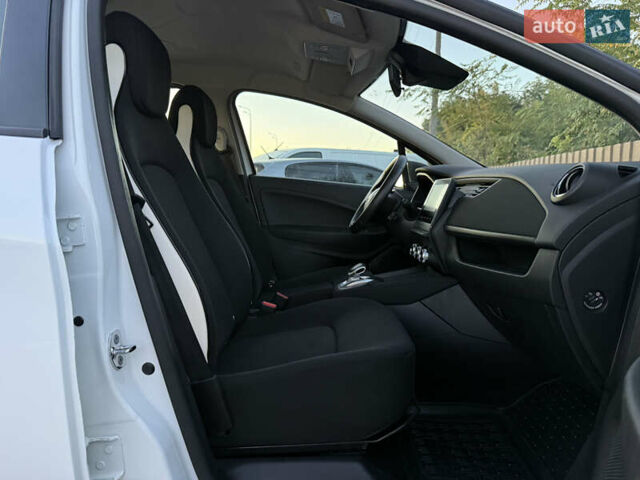 Білий Рено Зое, об'ємом двигуна 0 л та пробігом 179 тис. км за 11000 $, фото 11 на Automoto.ua