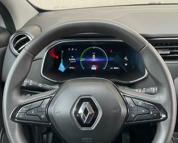 Белый Рено Зое, объемом двигателя 0 л и пробегом 58 тыс. км за 11996 $, фото 29 на Automoto.ua