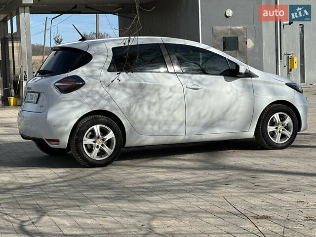 Белый Рено Зое, объемом двигателя 0 л и пробегом 25 тыс. км за 12300 $, фото 18 на Automoto.ua