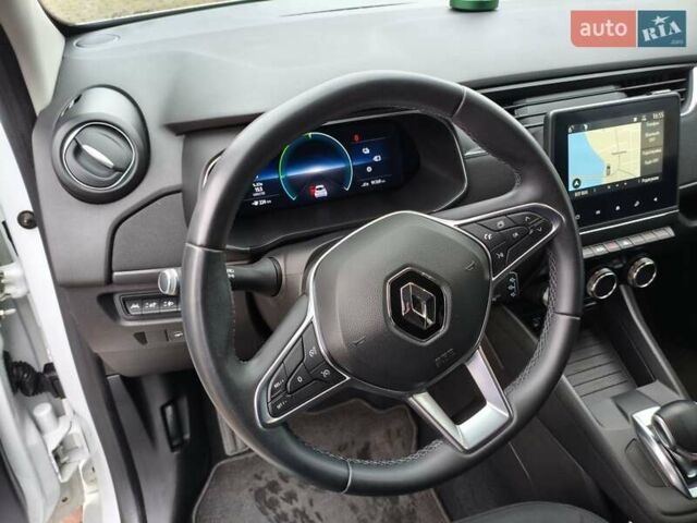 Белый Рено Зое, объемом двигателя 0 л и пробегом 92 тыс. км за 13600 $, фото 16 на Automoto.ua