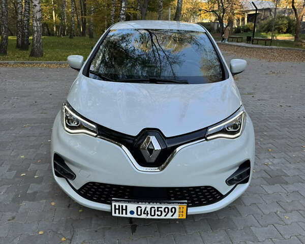 Белый Рено Зое, объемом двигателя 0 л и пробегом 33 тыс. км за 13800 $, фото 6 на Automoto.ua