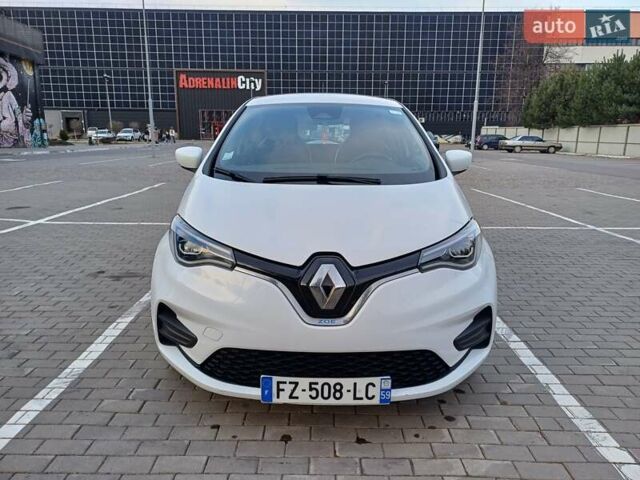 Белый Рено Зое, объемом двигателя 0 л и пробегом 62 тыс. км за 11500 $, фото 7 на Automoto.ua