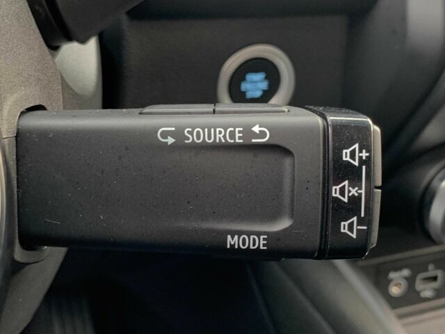 Белый Рено Зое, объемом двигателя 0 л и пробегом 90 тыс. км за 12999 $, фото 21 на Automoto.ua