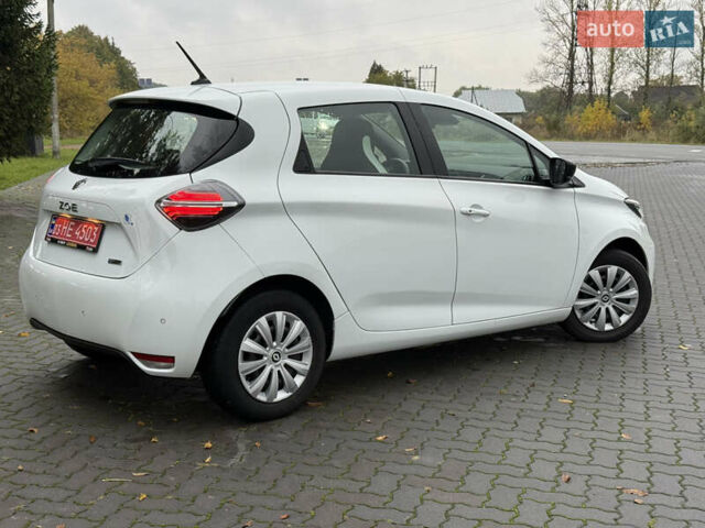 Белый Рено Зое, объемом двигателя 0 л и пробегом 80 тыс. км за 12450 $, фото 7 на Automoto.ua