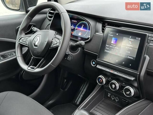 Білий Рено Зое, об'ємом двигуна 0 л та пробігом 49 тис. км за 12500 $, фото 12 на Automoto.ua