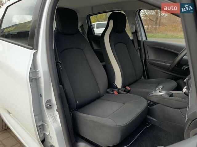 Рено Зое 2021 у Бердичеве на Automoto.ua Білий Рено Зое, об'ємом двигуна 0 л та пробігом 90 тис. км за 12999 $, фото 32 на Automoto.ua