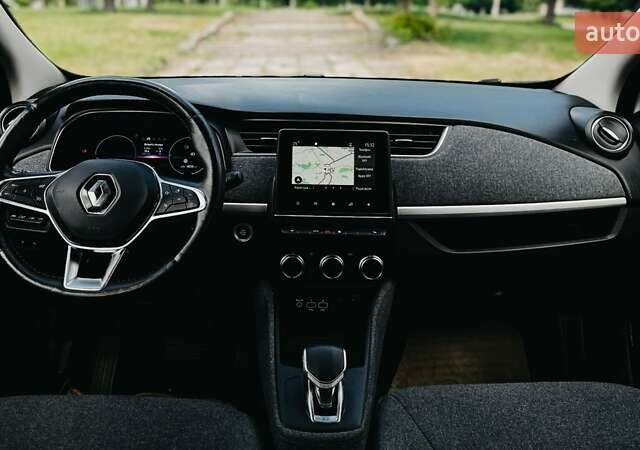 Белый Рено Зое, объемом двигателя 0 л и пробегом 36 тыс. км за 14200 $, фото 17 на Automoto.ua