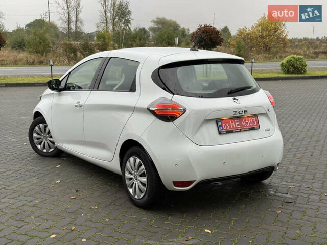 Белый Рено Зое, объемом двигателя 0 л и пробегом 80 тыс. км за 12450 $, фото 10 на Automoto.ua