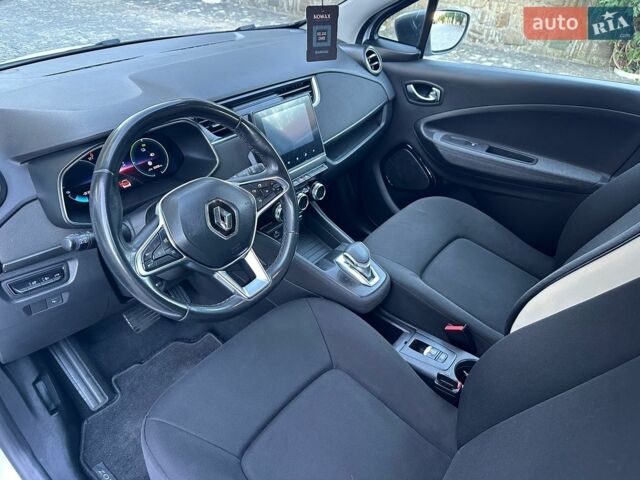 Білий Рено Зое, об'ємом двигуна 0 л та пробігом 80 тис. км за 13200 $, фото 29 на Automoto.ua
