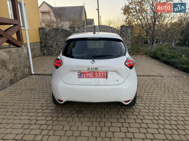 Белый Рено Зое, объемом двигателя 0 л и пробегом 7 тыс. км за 13250 $, фото 5 на Automoto.ua