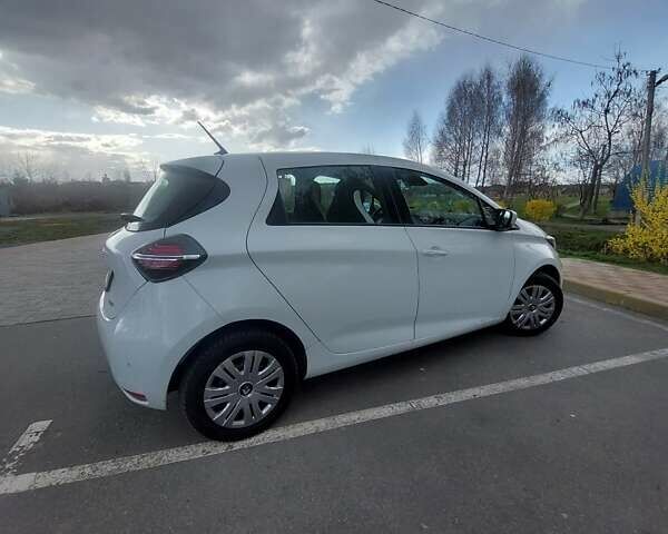 Белый Рено Зое, объемом двигателя 0 л и пробегом 59 тыс. км за 11199 $, фото 4 на Automoto.ua
