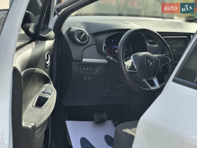 Белый Рено Зое, объемом двигателя 0 л и пробегом 25 тыс. км за 12300 $, фото 32 на Automoto.ua