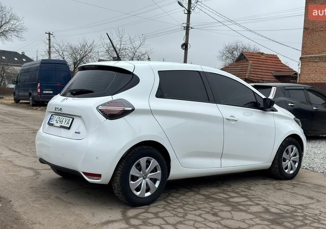 Белый Рено Зое, объемом двигателя 0 л и пробегом 66 тыс. км за 13000 $, фото 6 на Automoto.ua